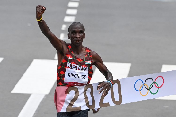 Kipchoge treći maratonac u historiji koji je obranio naslov olimpijskog prvaka