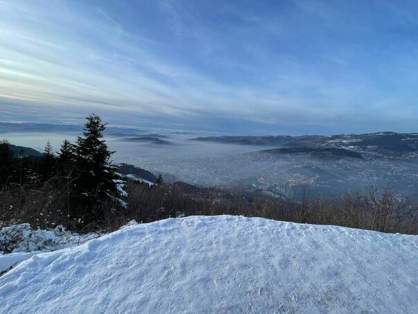 Kiša danas u većini krajeva BiH, snijeg na planinama