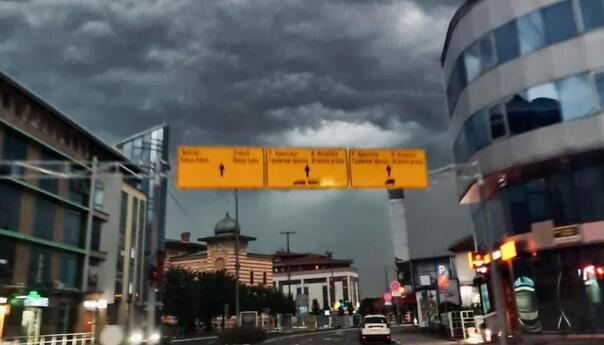 Kiša, vjetar i grmljavina: Olujno nevrijeme stiglo u BiH