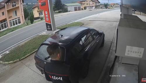 Kiseljak: Natočila gorivo u automobil i pobjegla