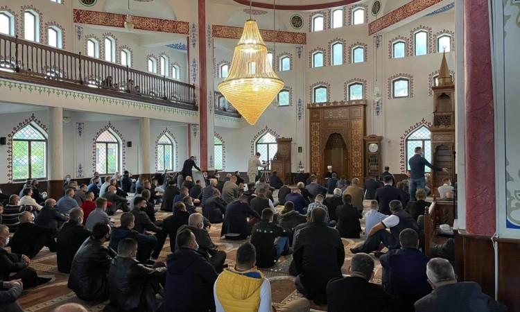 Klanjan prvi bajram-namaz u obnovljenoj džamiji u Orahovcima kod Višegrada