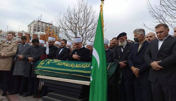 Klanjana dženaza i obavljen ukop Muamer-ef. Zukorlića
