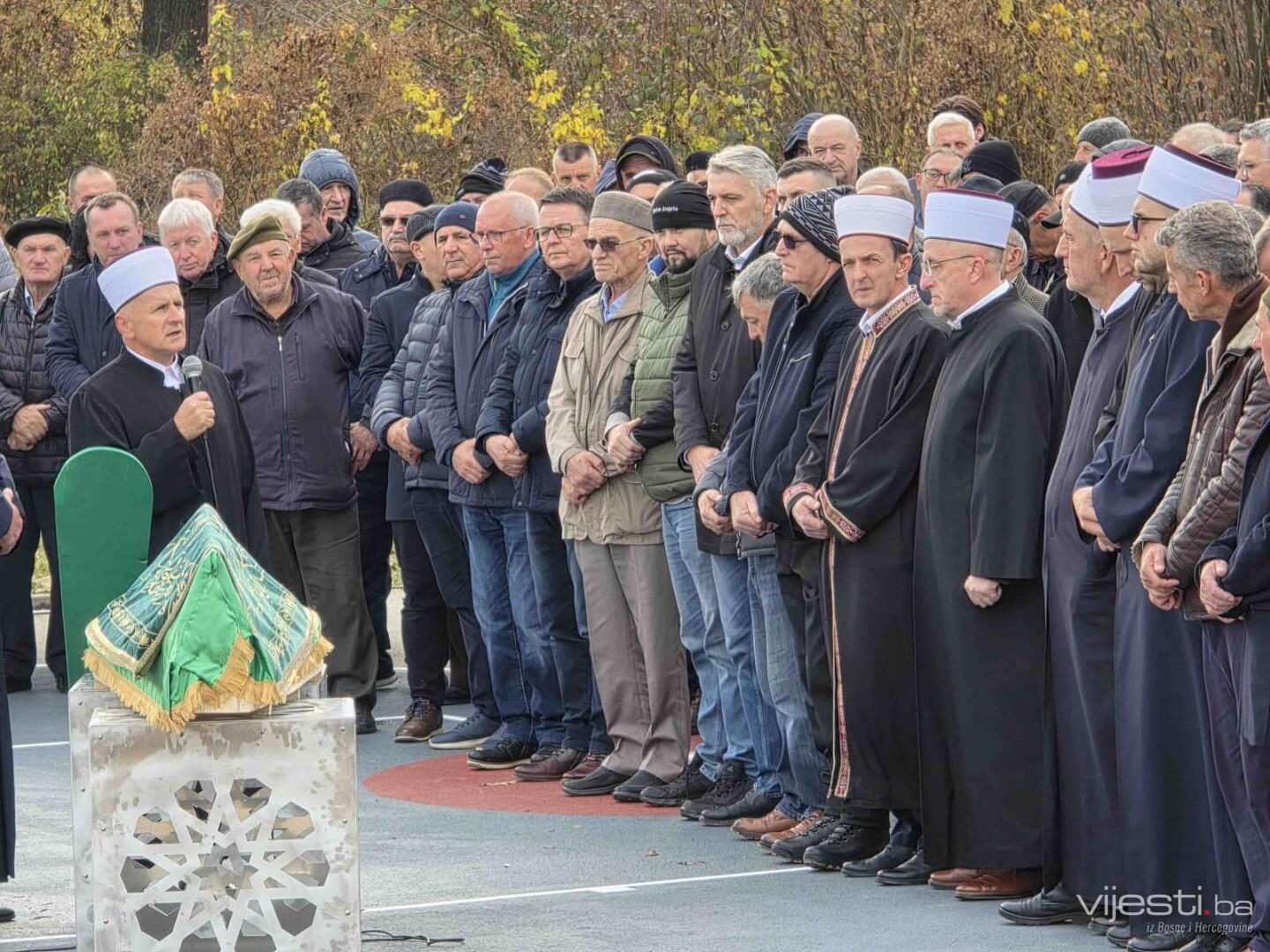 Klanjana dženaza svirepo ubijenoj Aldini Jahić