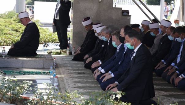 Klanjana dženaza u Potočarima, reis Kavazović uputio snažnu poruku