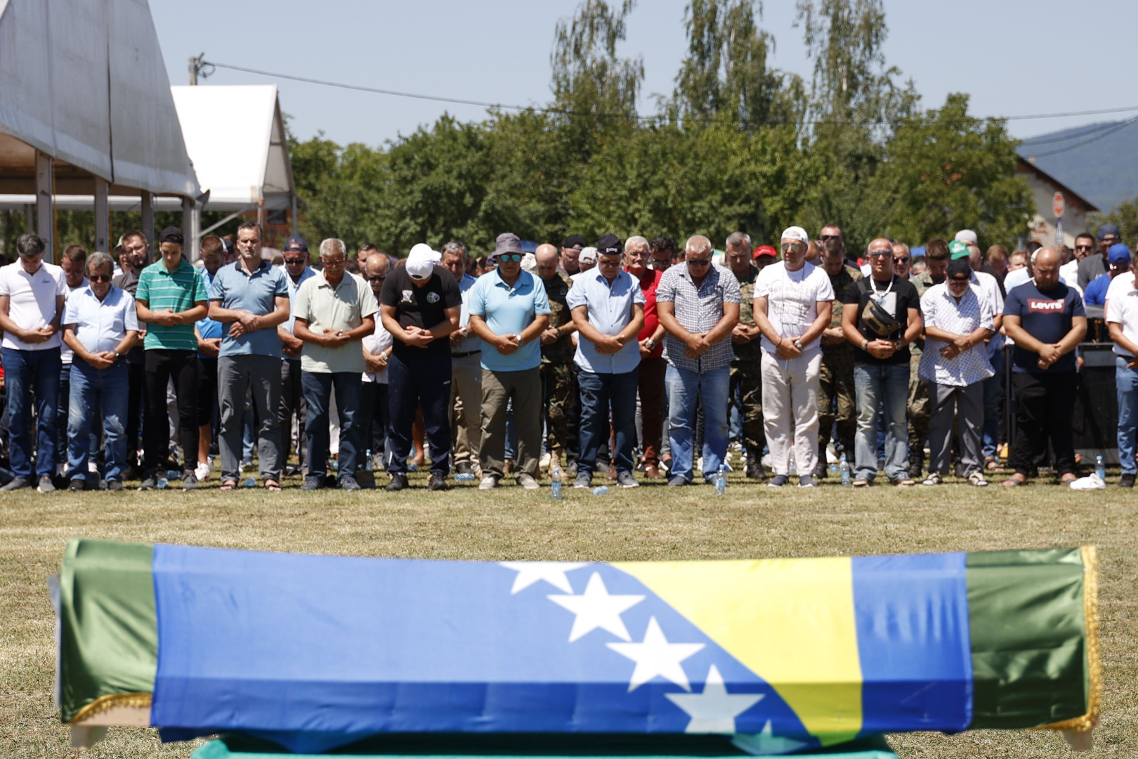 Klanjana dženaza za 16 žrtava zločina u Prijedoru
