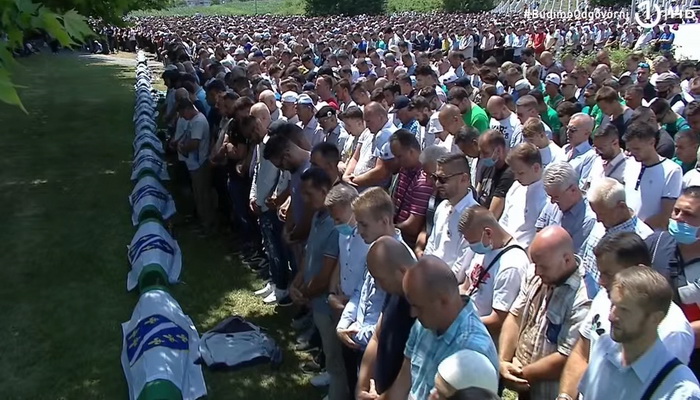 Klanjana dženaza za 19 žrtava genocida u Srebrenici