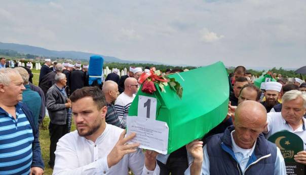 Klanjana dženaza za četiri žrtve zločina u Zvorniku