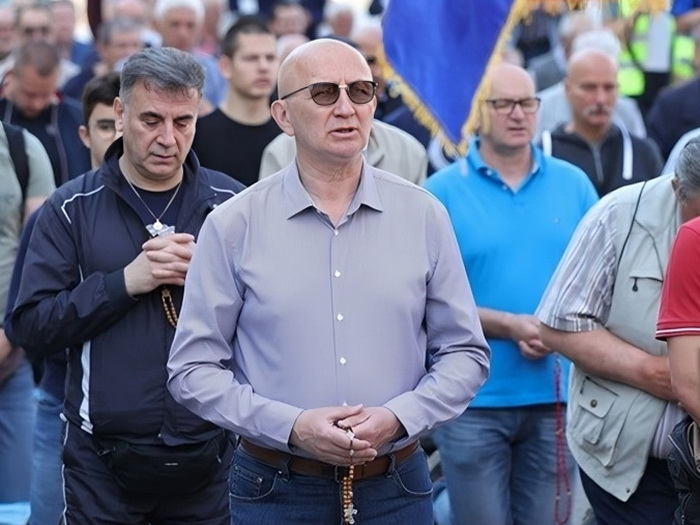 Molitveno klečanje u Zagrebu: Prisutan i ratni zločinac Kordić