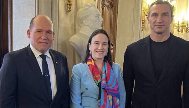 Kličko: Zbog vaše podrške naše svjetlo u tami sjaji još jače