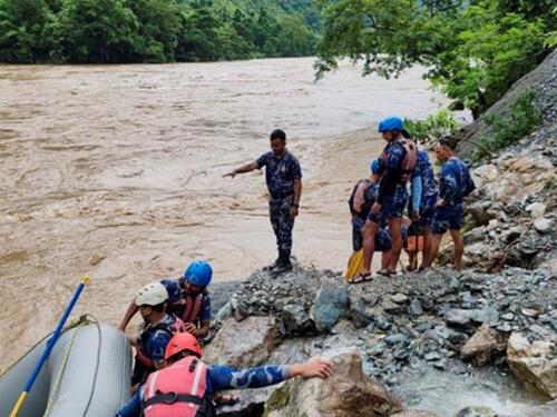 Klizišta i poplave u Nepalu: Dva autobusa završila u rijeci, najmanje 10 mrtvih
