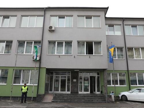 Ključ: Sa suprugom došao na odmor pa je ubio, sam se predao policiji