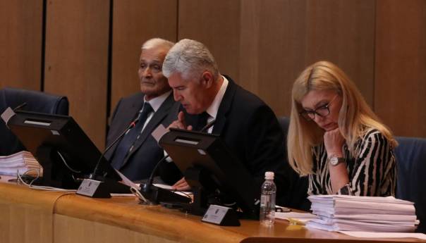 Klub Bošnjaka traži hitnu sjednicu od Čovića: Osigurati novac za izbore