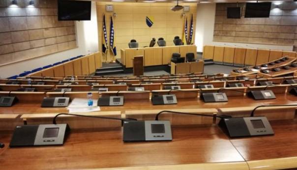 Klub DF-a zatražio ostavke Novalića, Drljače i Milićević