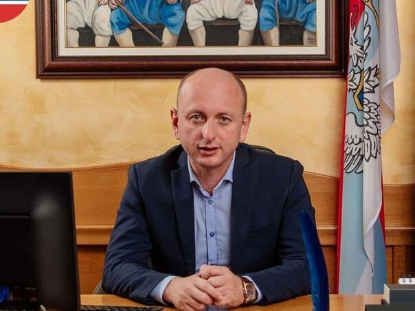 Knežević o zabrani ulaska: Đed uzalud poginuo oslobađajući Karlovac od ustaša
