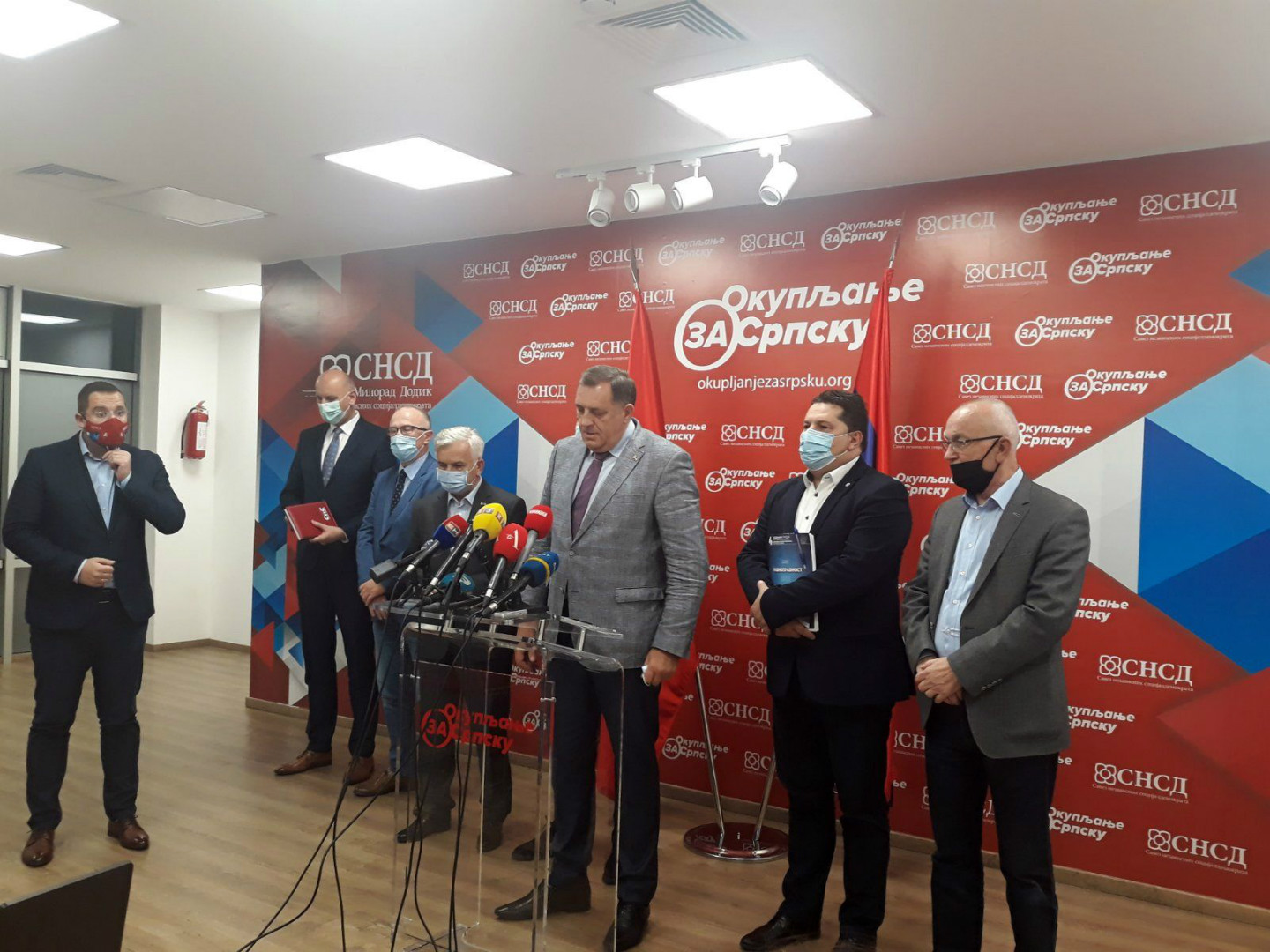 Ko će od kadrova DNS-a ostati uz SNSD