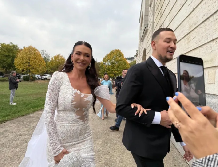 Ko je ljepotica koju ženi Uroš Živković? Kažu da podsjeća na njegovu bivšu