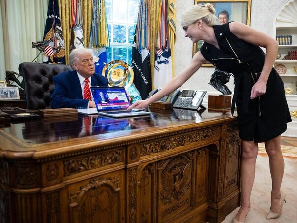 Ko je Natalie Harp, Trumpova 35-godišnja saradnica o kojoj svi pričaju