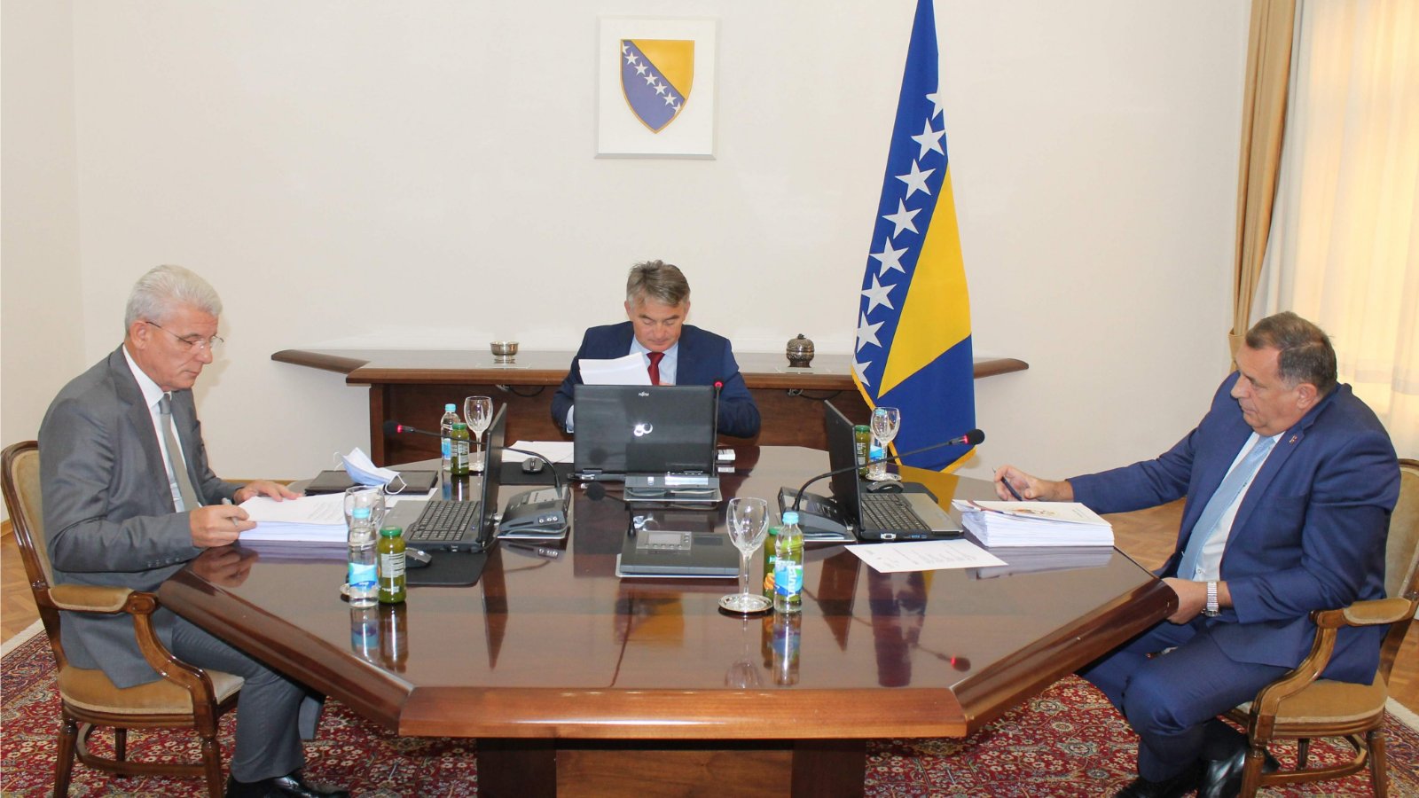 Ko 'koči' potpisivanje ugovora Islamske zajednice sa državom BiH?