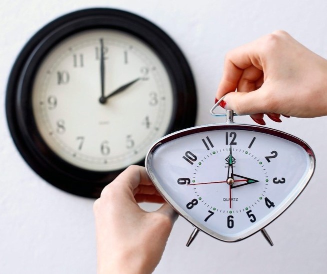 Ko najviše profitira od pomjeranja sata?