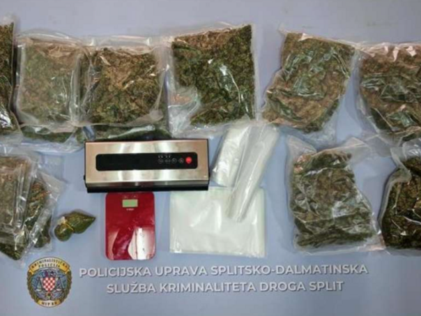 Kod muškarca iz BiH policija u stanu u Splitu pronašla drogu