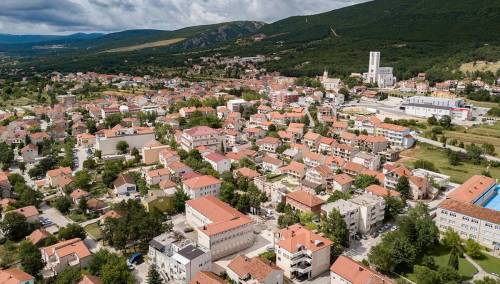 Kod Posušja pronađena tijela mrtvog bračnog para u porodičnoj kući