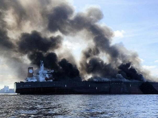 Kod Singapura se zapalili naftni tankeri, velika materijalna šteta