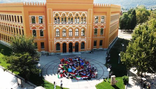 Koledž ujedinjenog svijeta - škola koja je dovela svijet u Mostar