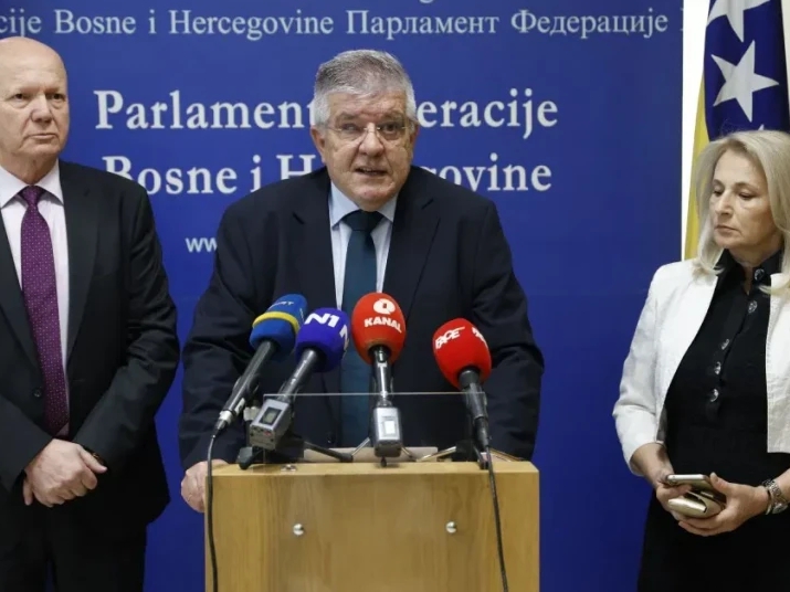 Kolegij Predstavničkog doma Parlamenta FBiH osudio izjave Dodika