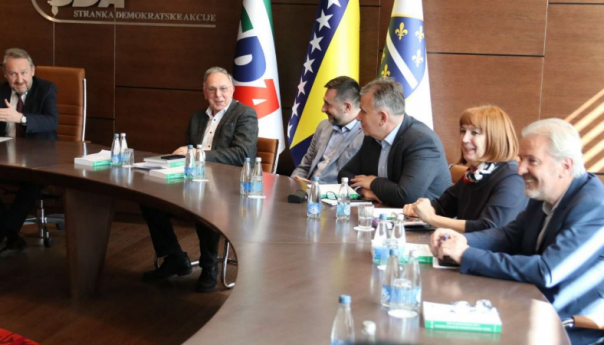 Kolegij SDA donio set zaključaka: Zaustaviti predaju FBiH u ruke HDZ-a