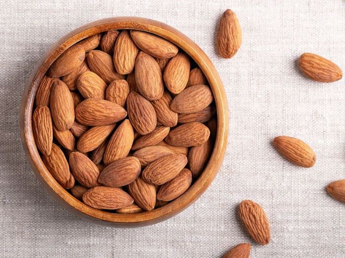Koliko i kada je najbolje da jedemo bademe?