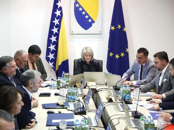 Koliko je realna priča o izbacivanju SNSD-a iz vlasti!?