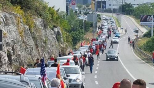 Kolone auta iz Podgorice prema Cetinju: Protiv okupacije