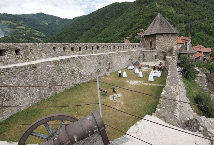 Kolonija "Stara Bosna" kod Zenice okuplja 15 likovnjaka