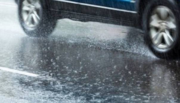 Kolovoz mokar i klizav, snijeg u višim planinskim predjelima