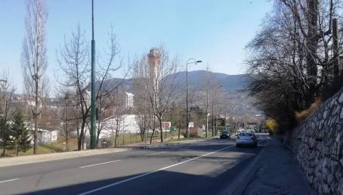 Kolovoz suh, frekvencija vozila umjerenog intenziteta