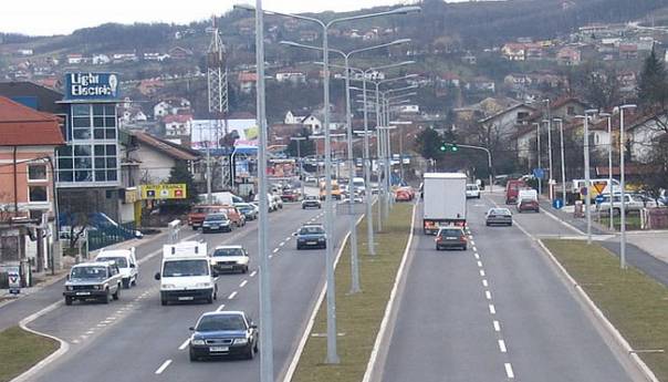 Kolovoz suh, frekvencija vozila umjerenog intenziteta