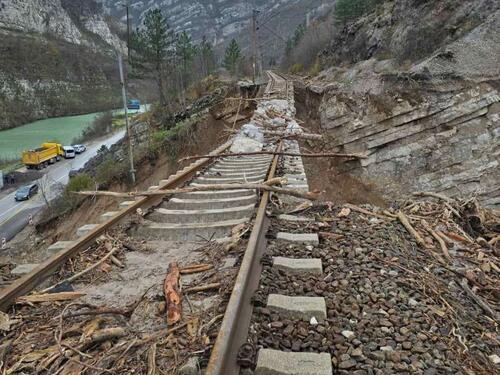Komadinovo vrelo: Sanacija pruge još uvijek u toku