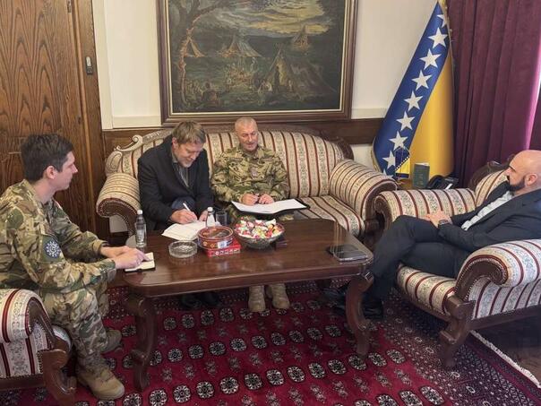 Komandant EUFOR-a u oproštajnoj posjeti kod Isaka: Unapređenje sigurnosnog ambijenta za sve građane