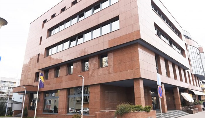 Komisija: Popuniti upražnjena radna mjesta u UIOBiH