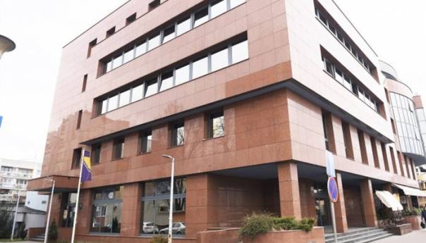 Komisija: Popuniti upražnjena radna mjesta u UIOBiH