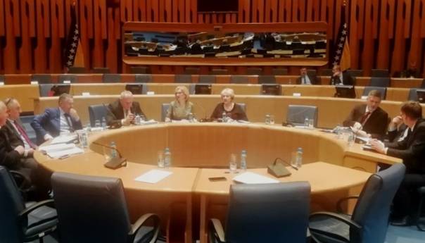 Komisija za budžet i finansije nije prihvatila izmjene Zakona o plaćama