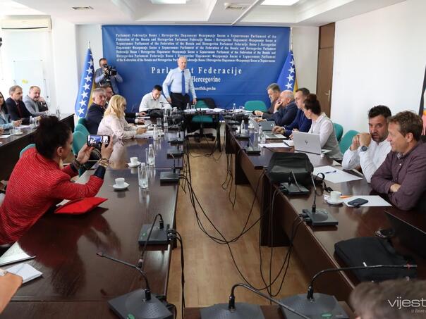 Komisija za izbor i imenovanje izglasala nove funkcije za Miokovića i Miličević