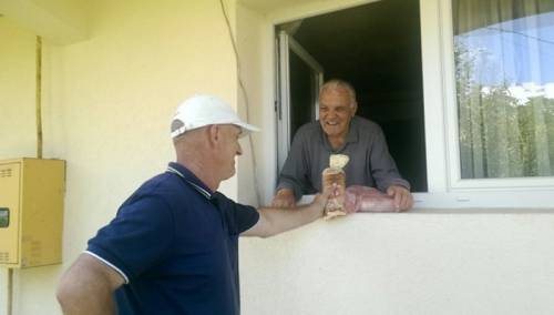 Kompanija Klas donira hljeb korisnicima organizacije Pomozi.ba