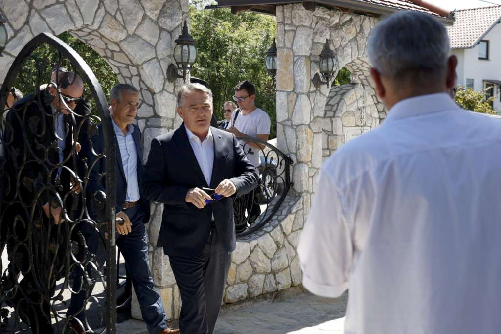 Komšić: 30 godina nakon što su zločini počinjeni, još se traže posmrtni ostaci nevino stradalih