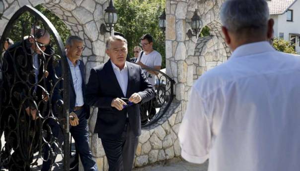 Komšić: 30 godina nakon što su zločini počinjeni, još se traže posmrtni ostaci nevino stradalih