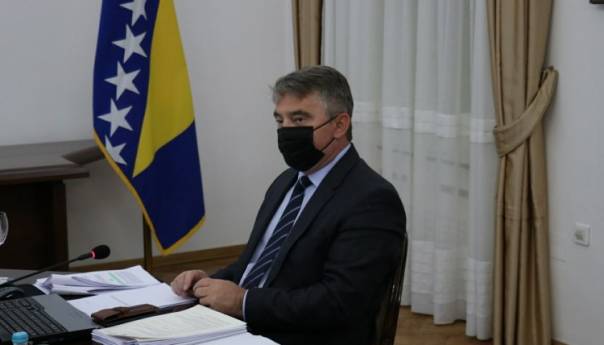 Komšić: Ako želimo izbjeći takse, bitno je pokazati volju za priznanjem Kosova