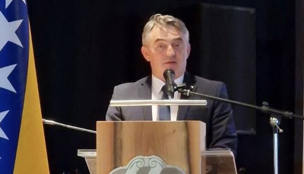 Komšić: BiH je država onih koji se sa njome identificiraju