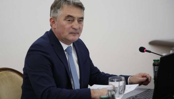 Komšić: Čekamo prijedlog Bećirovića za novog ambasadora