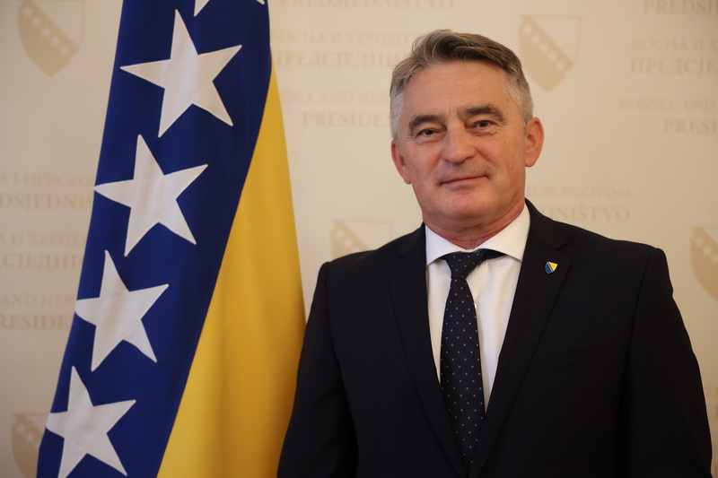 Komšić čestitao Kavazoviću: Kurban - bajram podsjeća na vrijednost žrtvovanja iz iskrenog uvjerenja