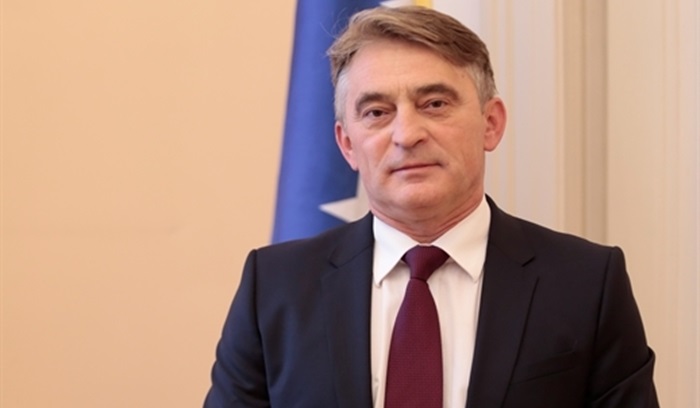 Komšić čestitao pravoslavni Božić